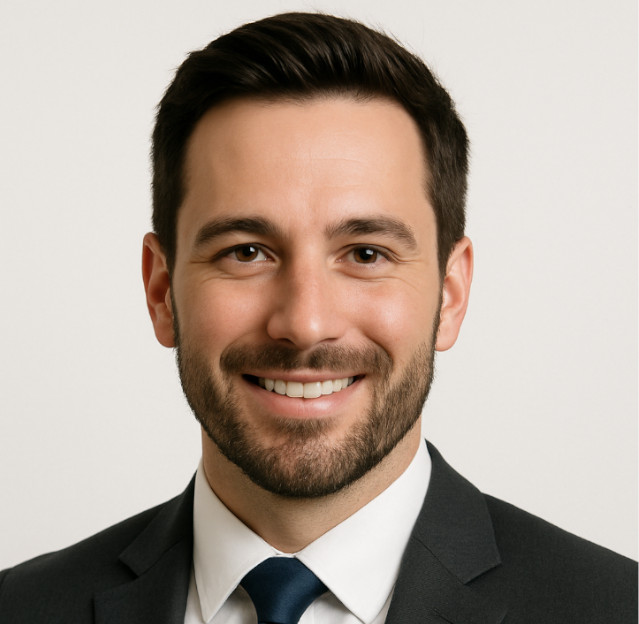 Headshot of John Realtor